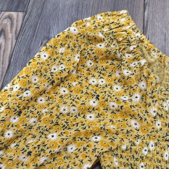 Dip Puff Sleeve Blouse - Picture 5 of 9